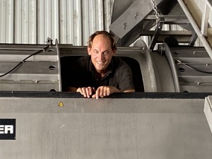 Post-harvest: JanAilbe in the press cleaning his harvest toys 